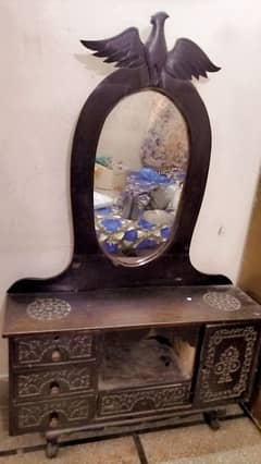 Dressing table