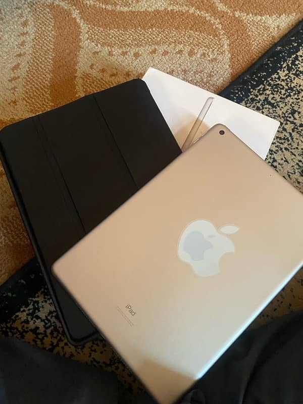 Ipad 9th generation 64gb 10by10 condition with full acceorise 6