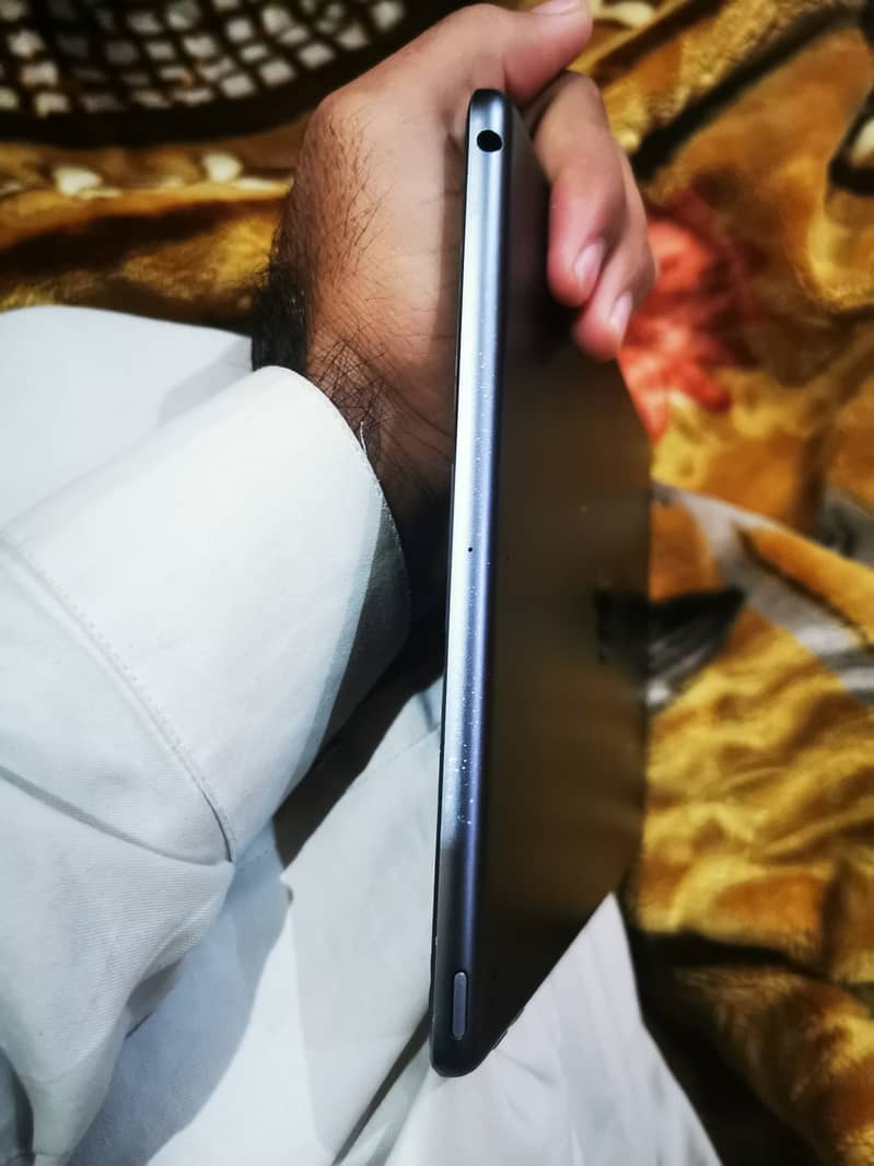 ipad 9th generation

64 gb RAM 4