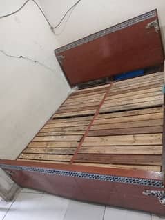 single bed  for sale urgent base