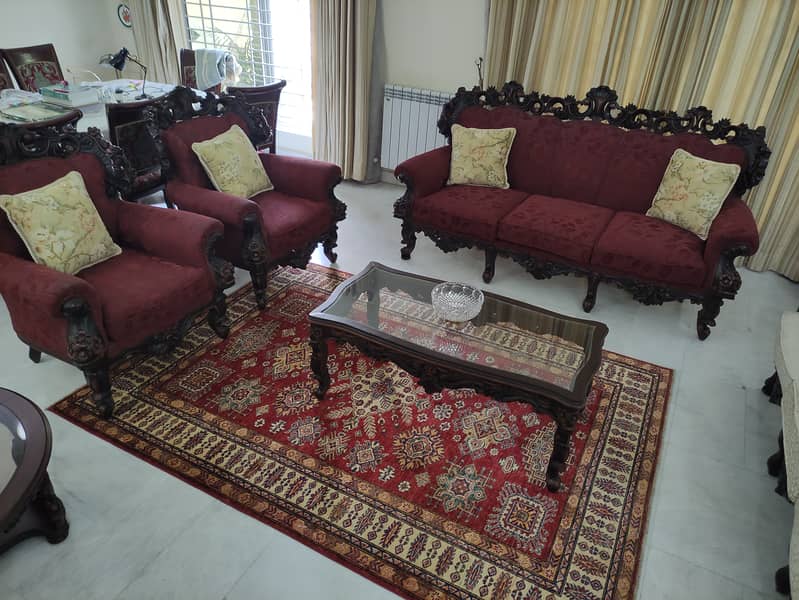 5 Seater Sofa with Centre Table. 1