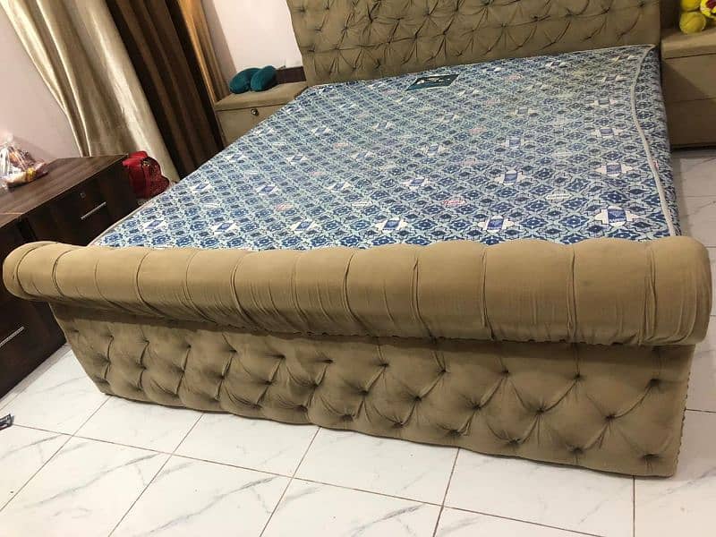 bed king size khud banwaya hai 3