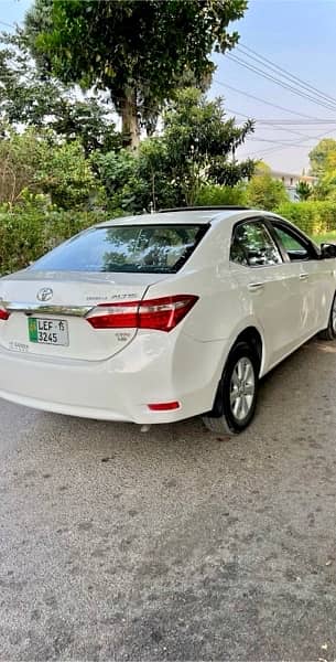 Toyota Altis Grande 1.8 CVTi 2015 5