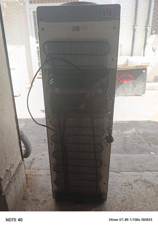 water dispenser good condition total 1