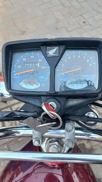 Honda 125 modal 20 with original Tanky tappa o3l8o386541 2