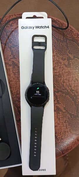 Galaxy Watch 4 1