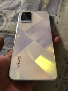 vivo y21 4+1  64 gb full box and charger