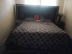 Selling solid wood bed in reasonable price