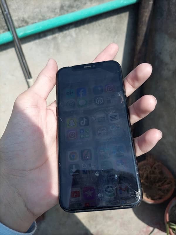 IPhone 11 Pro sim glaith life time working 4