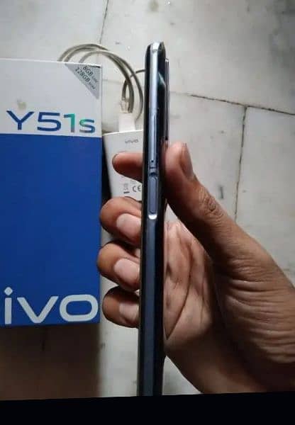 Vivo Y51S 8+4gp 128gp Full box Exchange possible 0