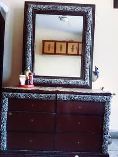 dressing table