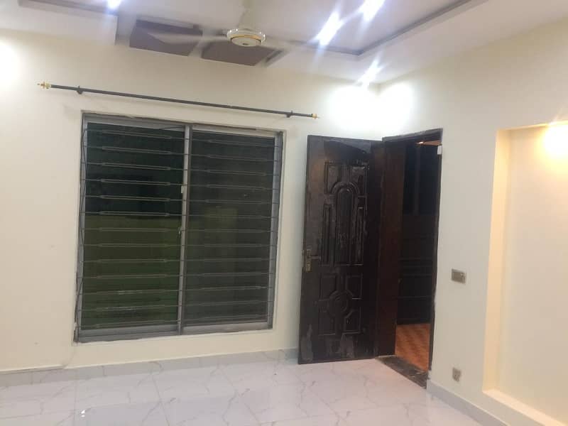 Lower Portion Of 5 Marla Available For Rent In Jinnah Block Bahria Town Lahore 3