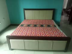 Queen Size Bed With Tappoies and Foam