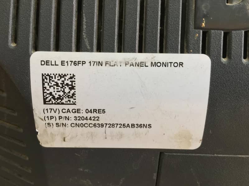 Dell 17 inches LCD monitor Excellent condition + Free Power&Vga cable 2