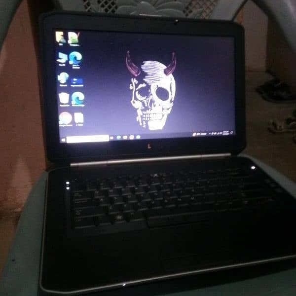 DELL 4 GENERATION LAPTOP 2