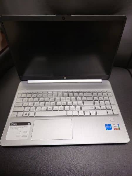 HP Laptop Core i5 Intel XE Graphics 5