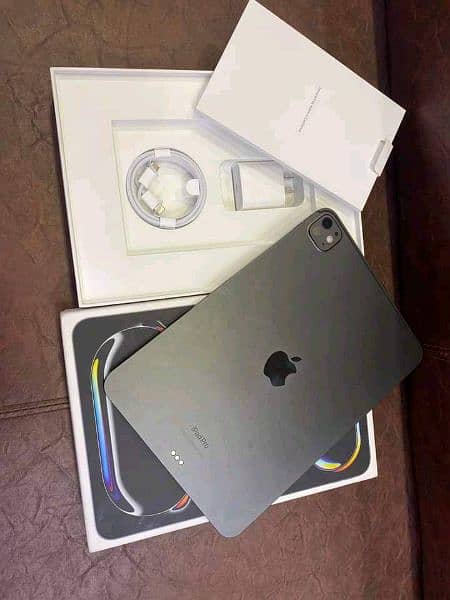 apple ipad m4 pro new condition ha model 2024 with box 1