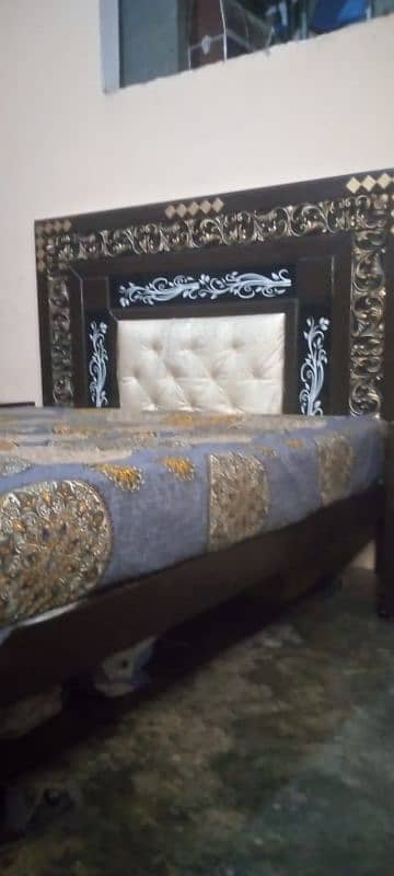 bad all set with mattress 1 Lac  and without mattress 75000 1