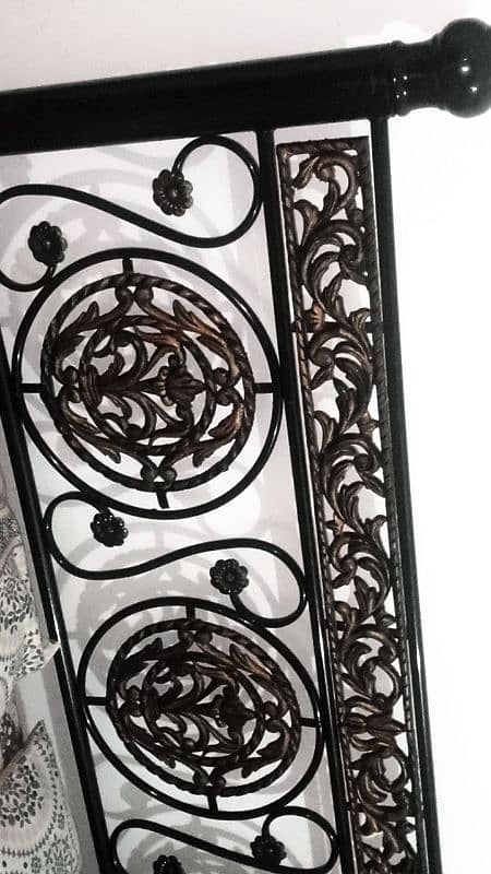 IRON BED | KING SIZE |USED 4