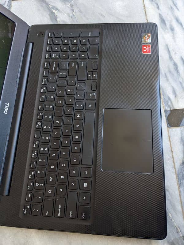 Dell Inspiron 3585 1