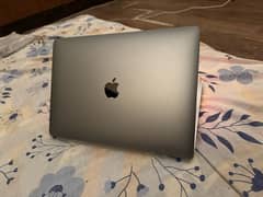 MacBook Pro 2017 in Neat & Clean Condition