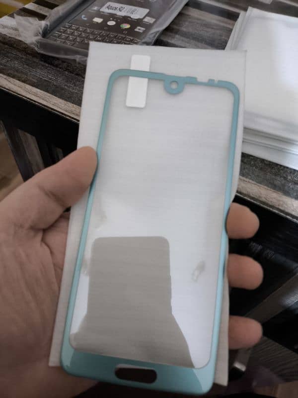 Aquos R2 Edge to Edge Screen Protector 9D 1