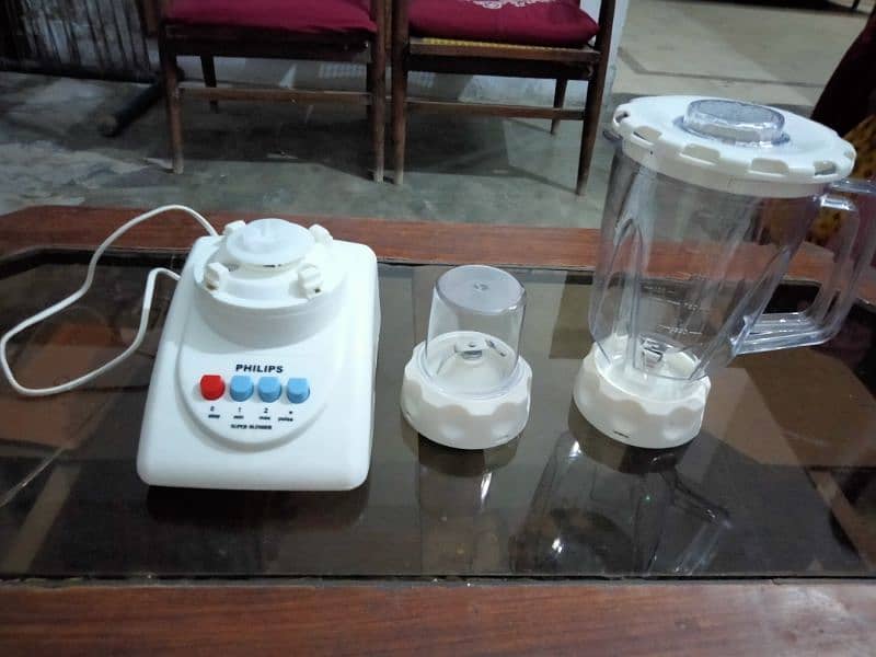 Juicer  blender machine Philips(Fixed price) 4