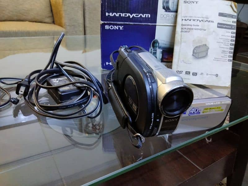 Sony DCR-DVD610 Handycam Cancorder 6