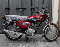 Honda 125 red colour 24k