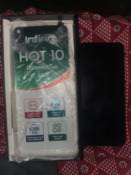 Infinix hot 10 4/64 4