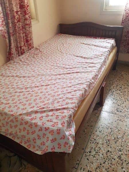 Strong wooden bed without mattress 1