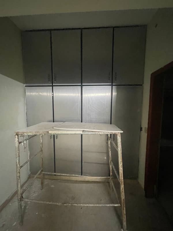 1 kanal lower portion available for rent 5