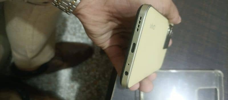 VIVO Y35|8/256|WITH BOX|10/9|PTA OK
all ok no open repair 6