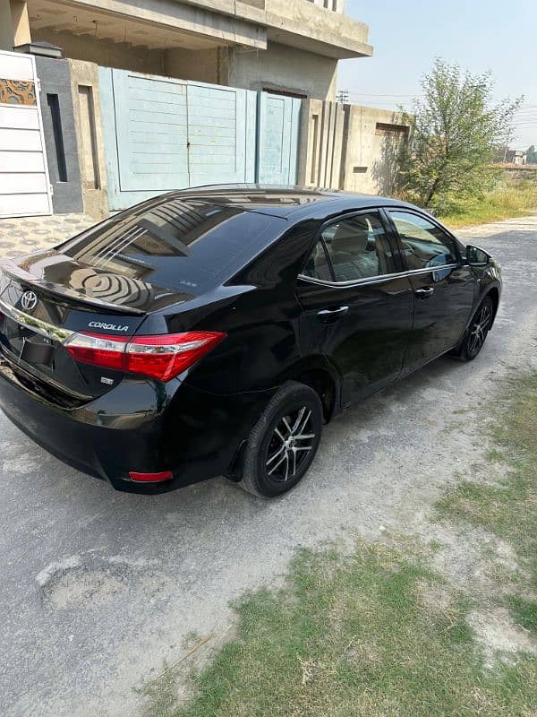 Toyota Corolla GLI 2016 Lahore Registered 3