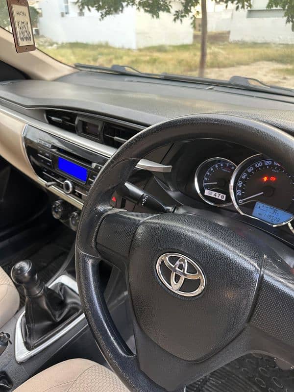 Toyota Corolla GLI 2016 Lahore Registered 19