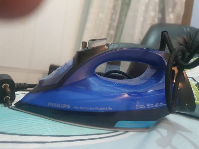 Phillips iron new in condition 1