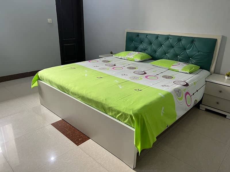 white bed with cushion style 2