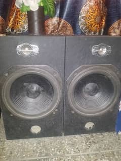 good condition speaker 12inch . .