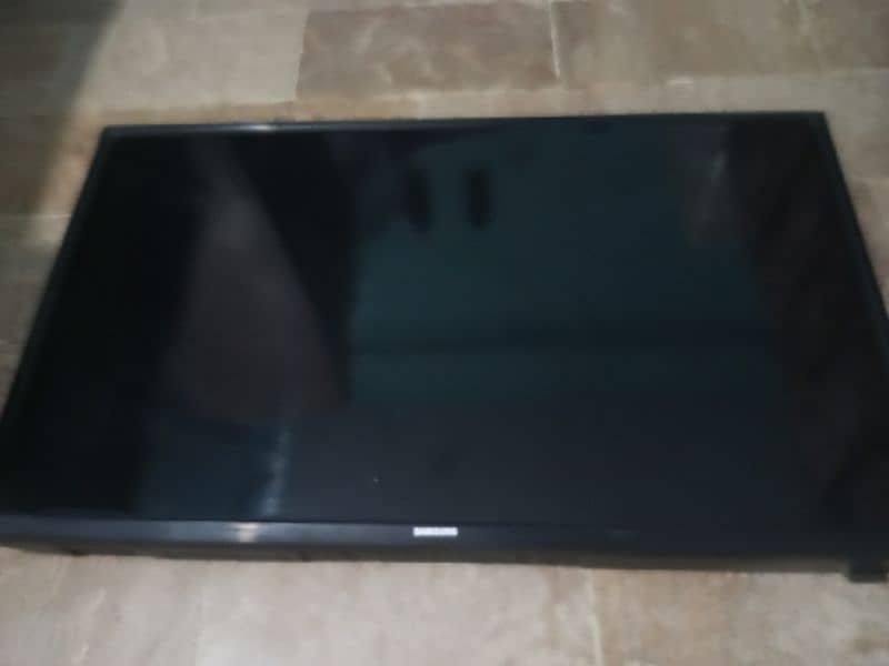 40 inches Samsung Lcs 1