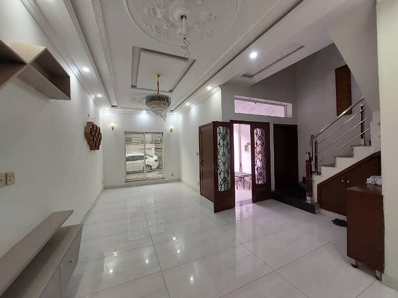 Stunning House Is Available For Sale In Johar Town Phase 2 - Block Q 2