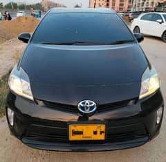 Toyota Prius 2013 better than Corolla Mira 0