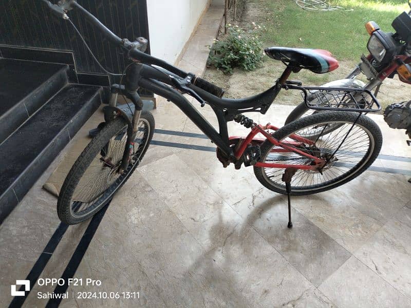 Mountain bicycle in good condition 10