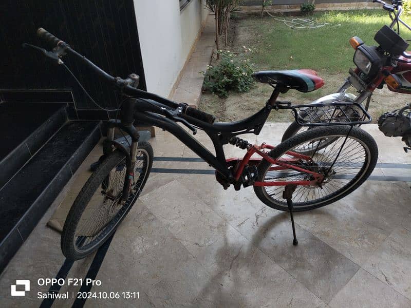 Mountain bicycle in good condition 12