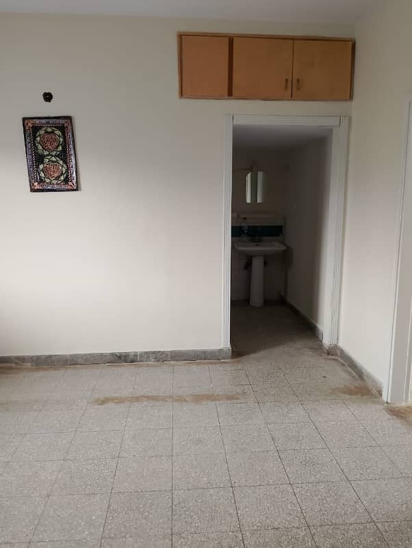 2bedroom D type Flat Available For Rent in G11 3