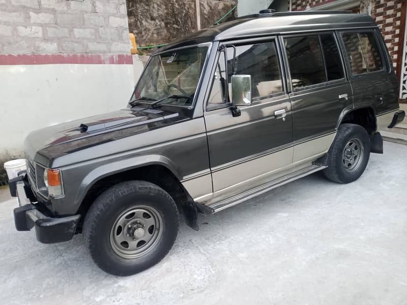 Mitsubishi pajero 1991 4