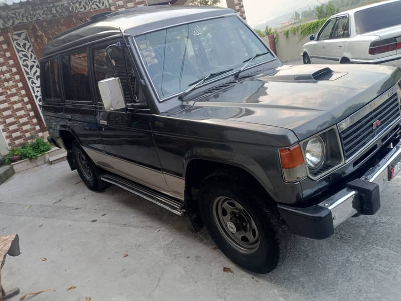 Mitsubishi pajero 1991 5