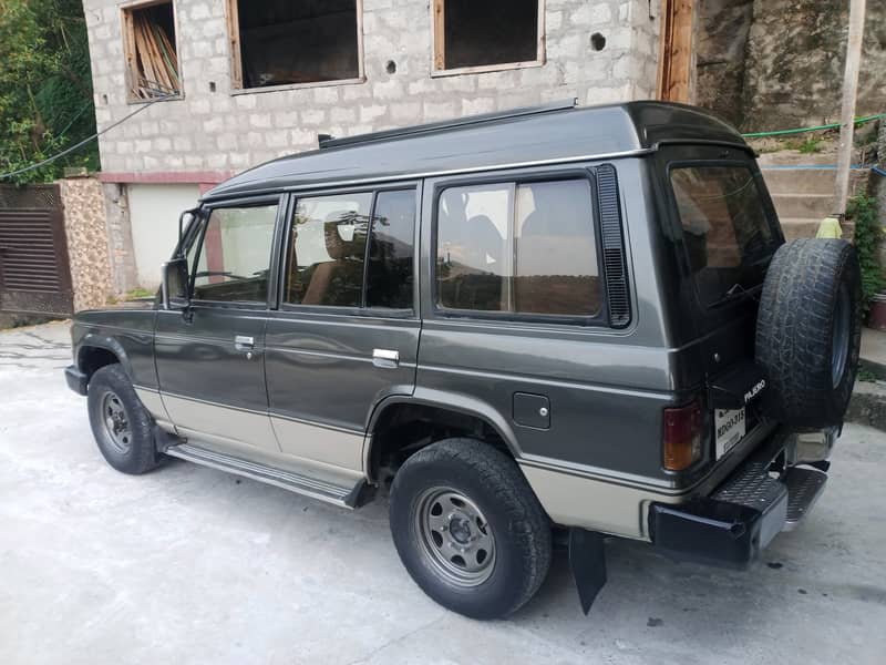 Mitsubishi pajero 1991 8