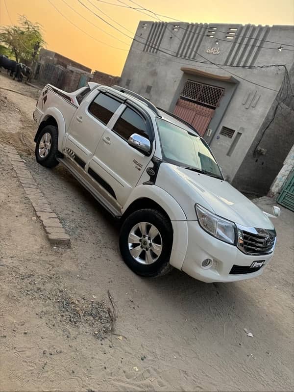 Toyota Hilux 2014 0