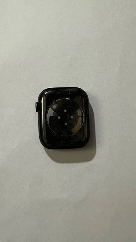 Apple Watch series 8 45MM 5