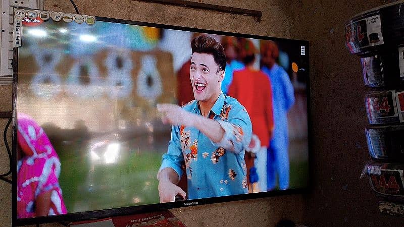 Ecostar 49 inch smart LED TV 8